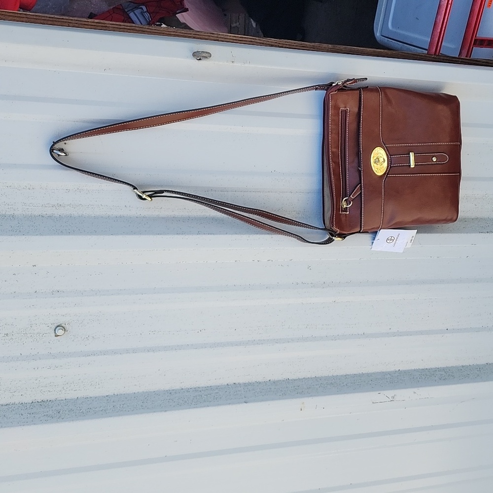 Giani Bernini brown Leather purse.New with Tags
